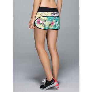 Lululemon Run: Speed Short 2.5" Paradise Grid Very Green Multi/ Black W7C31S